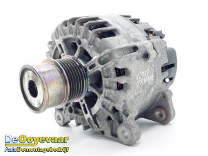 Gebruikte Dynamo Seat Leon ST (5FF) 1.0 TSI 12V Prijs € 39,99 Margeregeling aangeboden door Autodemontagebedrijf De Ooyevaar