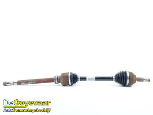 Gebruikte Aandrijfas rechts-voor Peugeot Expert (V1/VA/VB/VE/VF/VT/VY) 2.0 Blue HDi 150 16V Prijs € 119,99 Margeregeling aangeboden door Autodemontagebedrijf De Ooyevaar