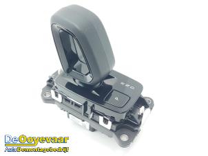 Gebruikte Selectiehendel automaat Volvo XC40 (XZ) Single Motor Extended Range 82 kWh Prijs € 149,99 Margeregeling aangeboden door Autodemontagebedrijf De Ooyevaar