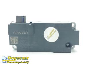 Gebruikte Elektronisch kontaktslot Volvo XC40 (XZ) Single Motor Extended Range 82 kWh Prijs € 99,99 Margeregeling aangeboden door Autodemontagebedrijf De Ooyevaar