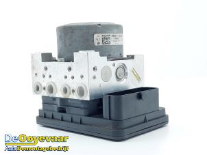 Gebruikte ABS Pomp Peugeot 208 II (UB/UH/UP) 1.2 Vti 12V PureTech 75 Prijs € 149,99 Margeregeling aangeboden door Autodemontagebedrijf De Ooyevaar