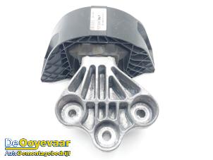 Gebruikte Motorrubber Renault Kangoo Express (RFK) E-Tech 44 kWh Prijs € 39,99 Margeregeling aangeboden door Autodemontagebedrijf De Ooyevaar