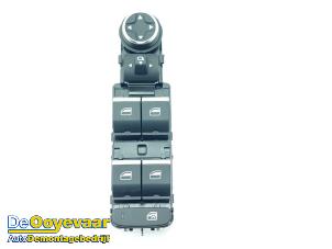 Gebruikte Schakelaar Elektrisch Raam Peugeot 3008 III 1.2 12V Hybrid 136 Prijs € 79,99 Margeregeling aangeboden door Autodemontagebedrijf De Ooyevaar