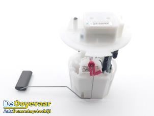 Gebruikte Tank element Pomp Peugeot 3008 III 1.2 12V Hybrid 136 Prijs € 189,99 Margeregeling aangeboden door Autodemontagebedrijf De Ooyevaar