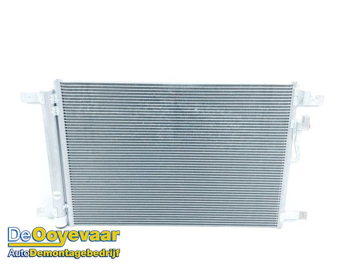 Gebruikte Airco Condensor Volkswagen Golf VIII Variant (GC5) 1.5 eTSI 16V Prijs € 175,00 Margeregeling aangeboden door Autodemontagebedrijf De Ooyevaar