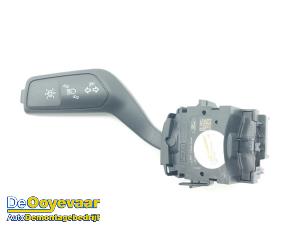 Gebruikte Pinker Schakelaar Ford Kuga III (DFK) 2.5 PHEV 16V Prijs € 29,99 Margeregeling aangeboden door Autodemontagebedrijf De Ooyevaar