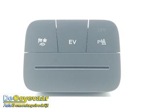 Gebruikte PDC Schakelaar Ford Kuga III (DFK) 2.5 PHEV 16V Prijs € 9,99 Margeregeling aangeboden door Autodemontagebedrijf De Ooyevaar