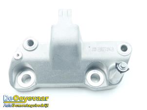 Gebruikte Motorsteun Volvo XC40 (XZ) Single Motor Extended Range 82 kWh Prijs € 29,99 Margeregeling aangeboden door Autodemontagebedrijf De Ooyevaar