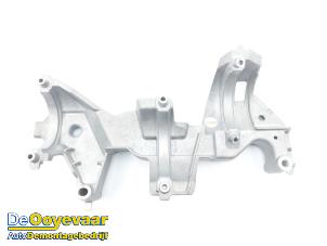 Gebruikte Motorsteun Volvo XC40 (XZ) Single Motor Extended Range 82 kWh Prijs € 69,99 Margeregeling aangeboden door Autodemontagebedrijf De Ooyevaar