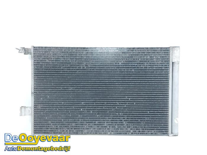 Gebruikte Airco Condensor Landrover Velar Prijs € 129,99 Margeregeling aangeboden door Autodemontagebedrijf De Ooyevaar