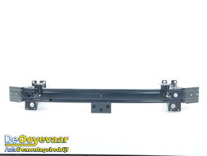 Gebruikte Bumperbalk voor Peugeot 3008 III 1.2 12V Hybrid 136 Prijs € 225,00 Margeregeling aangeboden door Autodemontagebedrijf De Ooyevaar