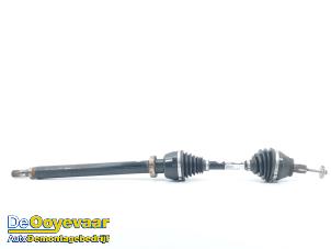 Gebruikte Cardanas rechts-voor (VWA) Volvo V60 I (FW/GW) 2.0 D3 20V Prijs € 99,99 Margeregeling aangeboden door Autodemontagebedrijf De Ooyevaar