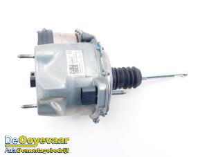 Gebruikte Rembekrachtiger Volkswagen Golf VIII Variant (GC5) 1.5 eTSI 16V Prijs € 329,99 Margeregeling aangeboden door Autodemontagebedrijf De Ooyevaar