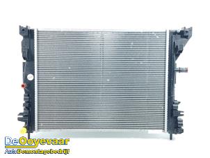 Gebruikte Radiateur Renault Kangoo Express (FW) ZE Prijs € 199,99 Margeregeling aangeboden door Autodemontagebedrijf De Ooyevaar