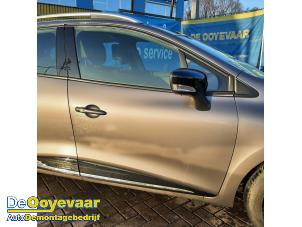 Gebruikte Deur 4Deurs rechts-voor Renault Clio IV Estate/Grandtour (7R) 0.9 Energy TCE 12V Prijs € 199,99 Margeregeling aangeboden door Autodemontagebedrijf De Ooyevaar