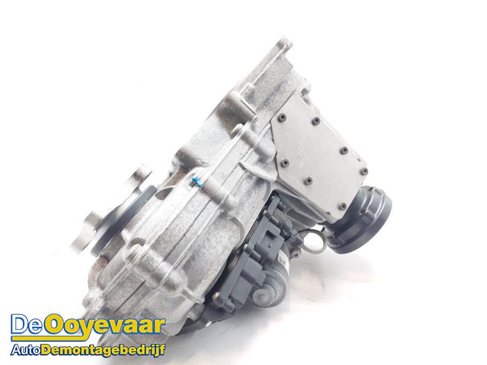 Tussenbak 4x4 van een Jaguar F-Pace 2.0 D 180 16V AWD 2018