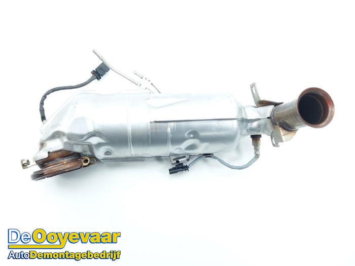 Gebruikte Roetfilter Peugeot 2008 (UD/UK/UR/US/UX) 1.2 VTi 12V PureTech 100 Prijs € 499,99 Margeregeling aangeboden door Autodemontagebedrijf De Ooyevaar