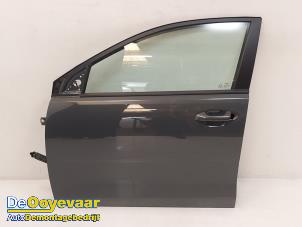 Gebruikte Portier 4Deurs links-voor Kia Rio IV (YB) 1.0i T-GDi 100 12V Prijs € 649,99 Margeregeling aangeboden door Autodemontagebedrijf De Ooyevaar