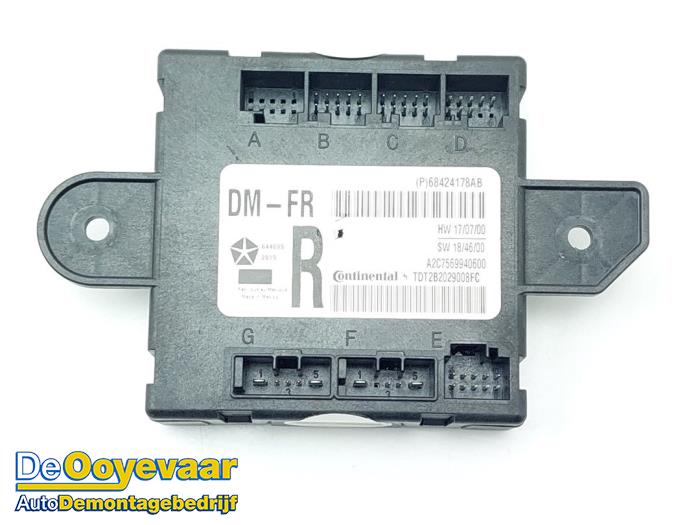 Gebruikte Module Centrale Deurvergrendeling Dodge 1500 Crew Cab (DS) 5.7 Hemi V8 4x4 Prijs € 79,99 Margeregeling aangeboden door Autodemontagebedrijf De Ooyevaar
