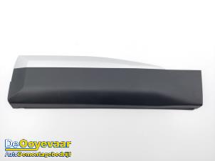 Gebruikte Deurlijst Peugeot 2008 (UD/UK/UR/US/UX) 1.2 VTi 12V PureTech 100 Prijs € 79,99 Margeregeling aangeboden door Autodemontagebedrijf De Ooyevaar