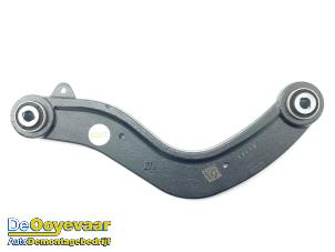 Gebruikte Draagarm boven rechts-achter Volvo XC40 (XZ) Single Motor Extended Range 82 kWh Prijs € 39,99 Margeregeling aangeboden door Autodemontagebedrijf De Ooyevaar