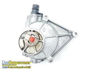 Gebruikte Vacuumpomp (Benzine) BMW 3 serie (F30) 320i 2.0 16V Prijs € 75,00 Margeregeling aangeboden door Autodemontagebedrijf De Ooyevaar