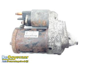 Gebruikte Startmotor Renault Twingo II (CN) 1.6 16V RS Prijs € 15,00 Margeregeling aangeboden door Autodemontagebedrijf De Ooyevaar