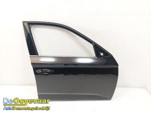 Gebruikte Portier 4Deurs rechts-voor Skoda Kamiq 1.0 TSI 12V Prijs € 699,99 Margeregeling aangeboden door Autodemontagebedrijf De Ooyevaar