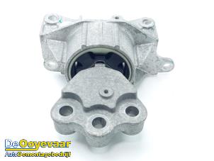 Gebruikte Motorsteun MG ZS EV Prijs € 25,00 Margeregeling aangeboden door Autodemontagebedrijf De Ooyevaar