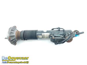 Gebruikte Schokdemper rechts-achter BMW X6M (E71/72) 4.4i V8 Turbo 32V Prijs € 199,99 Margeregeling aangeboden door Autodemontagebedrijf De Ooyevaar