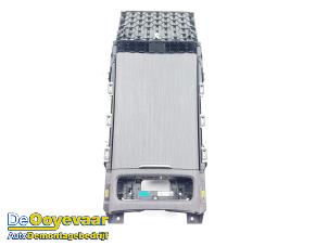 Gebruikte Middenconsoles Mercedes EQS (X296) 450+ 108/118 kWh Prijs € 175,00 Margeregeling aangeboden door Autodemontagebedrijf De Ooyevaar