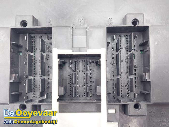 Computer Body Control van een Volkswagen Tiguan (AD1) 1.5 TSI 16V Evo BlueMotion Technology 2019