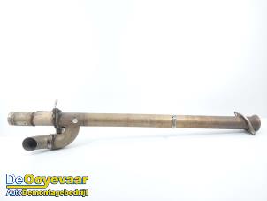 Gebruikte Uitlaat Middendemper Dodge 1500 Crew Cab (DS) 5.7 Hemi V8 4x4 Prijs € 175,00 Margeregeling aangeboden door Autodemontagebedrijf De Ooyevaar