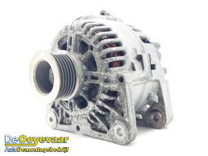 Gebruikte Alternator Dacia Duster (HS) 1.6 16V Prijs € 29,99 Margeregeling aangeboden door Autodemontagebedrijf De Ooyevaar