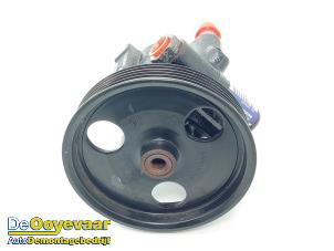 Gebruikte Servopomp Dacia Duster (HS) 1.6 16V Prijs € 19,99 Margeregeling aangeboden door Autodemontagebedrijf De Ooyevaar