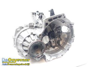 Gebruikte Versnellingsbak Volkswagen Passat Variant (3G5) 1.6 TDI 16V Prijs € 649,99 Margeregeling aangeboden door Autodemontagebedrijf De Ooyevaar