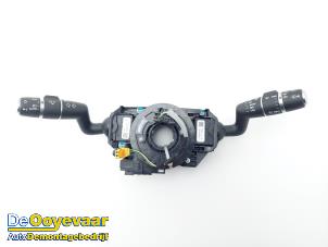 Gebruikte Combischakelaar Stuurkolom Landrover Velar Prijs € 225,00 Margeregeling aangeboden door Autodemontagebedrijf De Ooyevaar