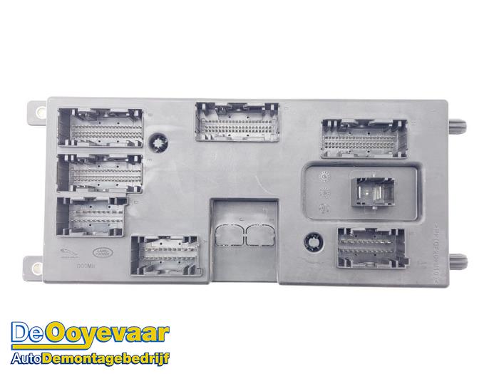 Gebruikte Bodycontrol Module Landrover Velar Prijs € 149,99 Margeregeling aangeboden door Autodemontagebedrijf De Ooyevaar