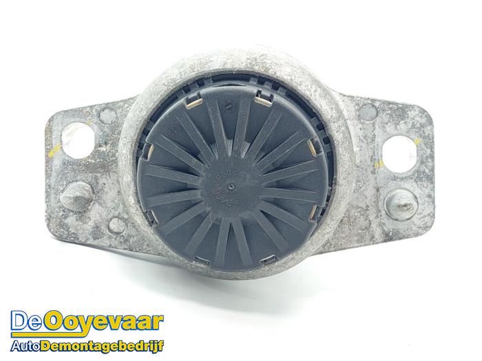 Gebruikte Motorrubber Landrover Velar Prijs € 39,99 Margeregeling aangeboden door Autodemontagebedrijf De Ooyevaar