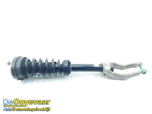 Gebruikte Voorpoot rechts Landrover Velar Prijs € 249,99 Margeregeling aangeboden door Autodemontagebedrijf De Ooyevaar