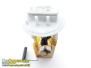 Gebruikte Brandstofpomp Elektrisch Renault Express 1.5 dCi 75 Prijs € 75,00 Margeregeling aangeboden door Autodemontagebedrijf De Ooyevaar