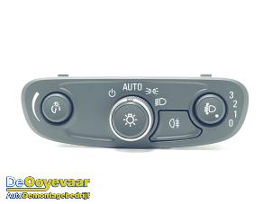 Gebruikte Licht Schakelaar Opel Ampera-e Ampera-e Prijs € 39,99 Margeregeling aangeboden door Autodemontagebedrijf De Ooyevaar