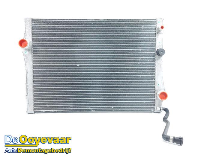 Gebruikte Radiateur BMW X5 (F15) xDrive 40e 2.0 Prijs € 49,99 Margeregeling aangeboden door Autodemontagebedrijf De Ooyevaar