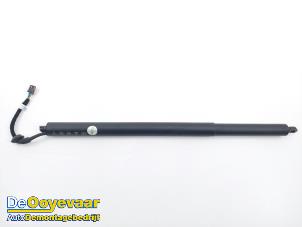 Gebruikte Achterklep motor Audi Q8 E-tron (GEG) 50 Quattro 95 kWh Prijs € 119,99 Margeregeling aangeboden door Autodemontagebedrijf De Ooyevaar