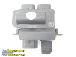 Gebruikte Stroomverdeler BMW X5 (F15) xDrive 40e 2.0 Prijs € 25,00 Margeregeling aangeboden door Autodemontagebedrijf De Ooyevaar