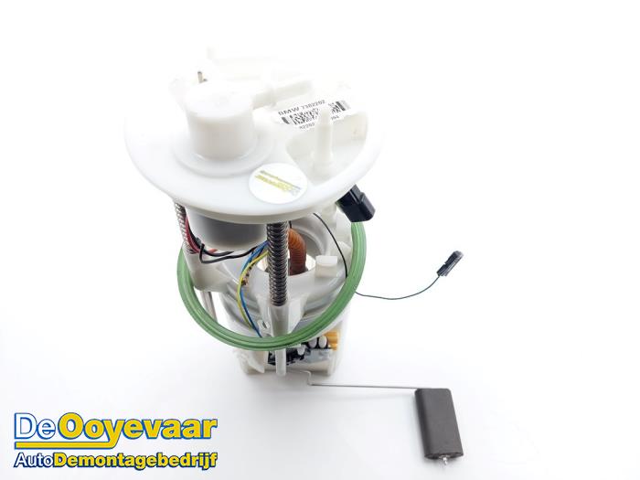 Gebruikte Tank element Pomp BMW X5 (F15) xDrive 40e 2.0 Prijs € 199,99 Margeregeling aangeboden door Autodemontagebedrijf De Ooyevaar
