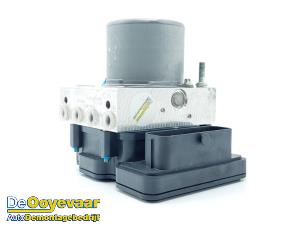 Gebruikte ABS Pomp Dacia Spring 45 Prijs € 199,99 Margeregeling aangeboden door Autodemontagebedrijf De Ooyevaar