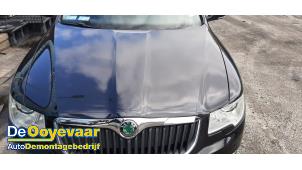 Gebruikte Motorkap Skoda Superb (3TAA) 1.8 TSI 16V Prijs € 249,99 Margeregeling aangeboden door Autodemontagebedrijf De Ooyevaar