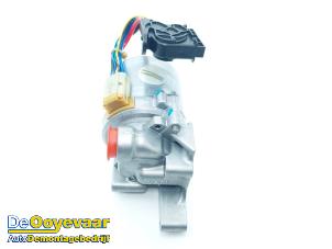 Gebruikte Actuator HSR Mercedes C Estate (S205) C-350 e 2.0 16V Prijs € 175,00 Margeregeling aangeboden door Autodemontagebedrijf De Ooyevaar