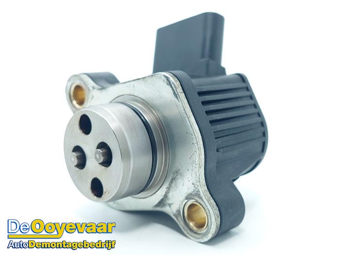 Nokkenas Verstelling van een Mercedes-Benz CLA (118.3) 1.3 CLA-180 Turbo 16V 2019